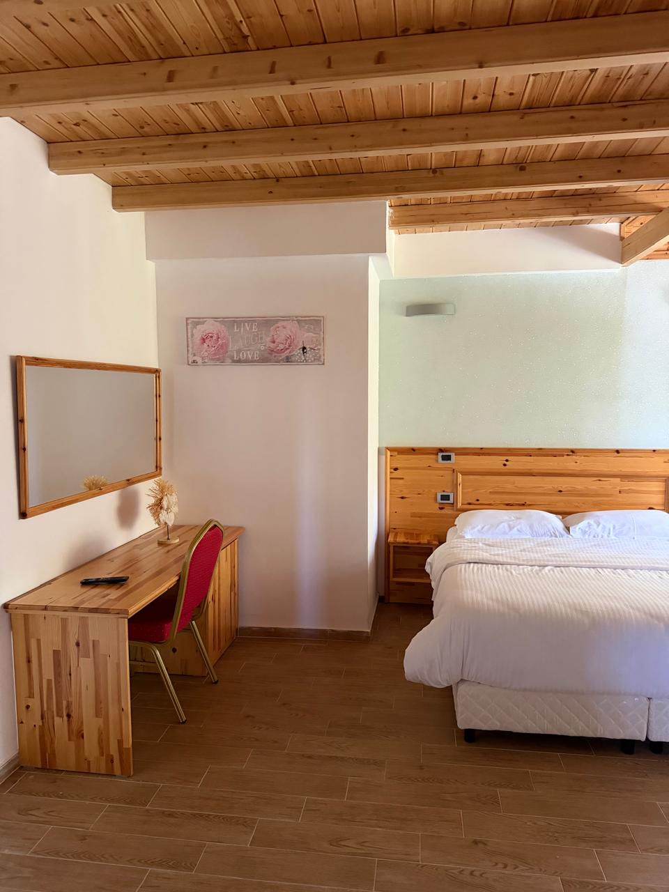 Family Room for 5 — Dhoma Pesëshe